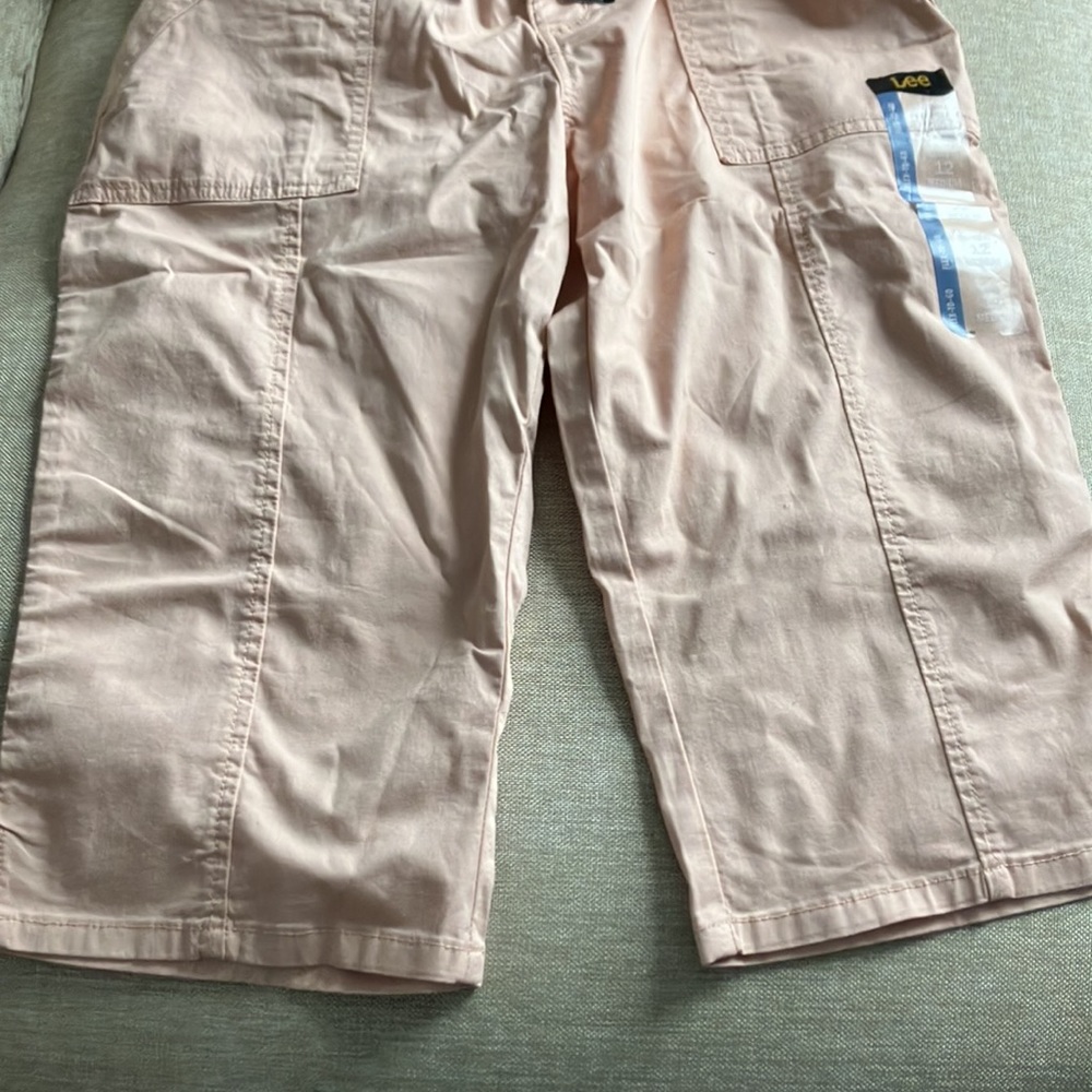 Lee Flex-to-Go Women's Cargo Pants in Light Pink - Picture 3 of 4